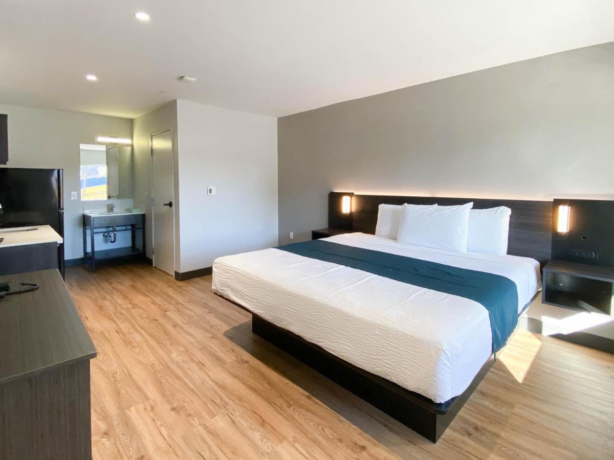 Studio 6 Suites Stockton, Ca Waterfront Bagian luar foto