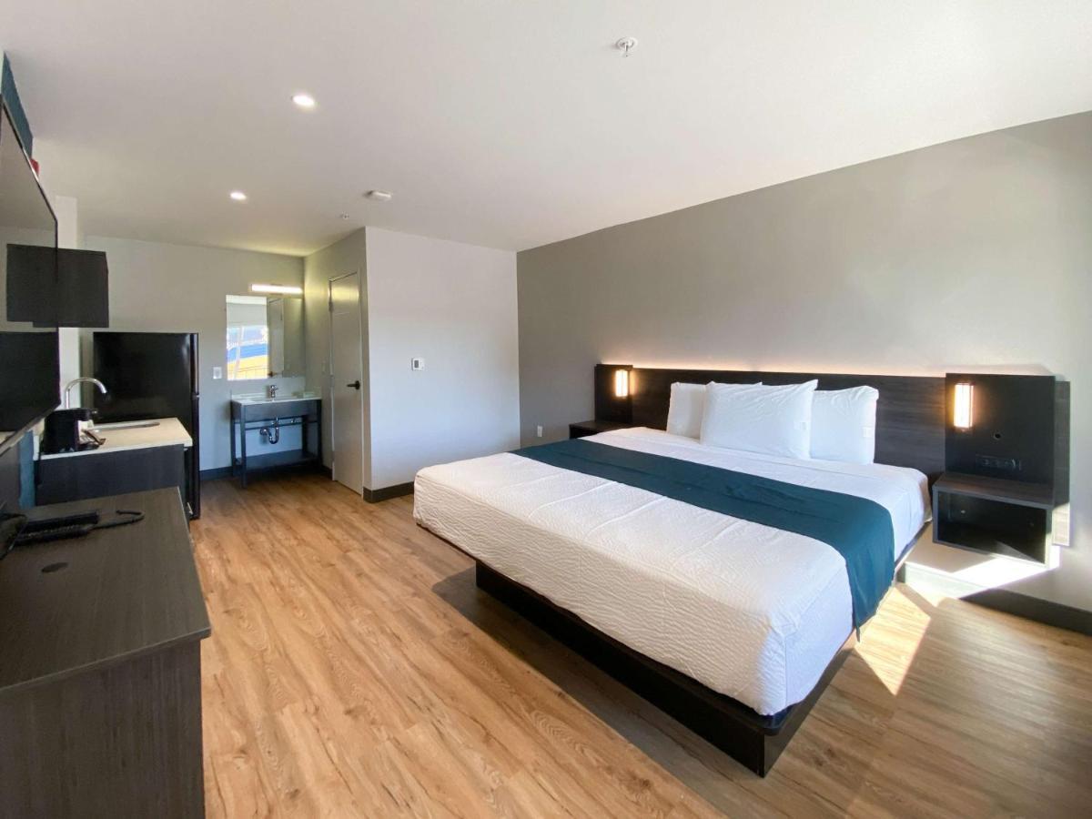 Studio 6 Suites Stockton, Ca Waterfront Bagian luar foto